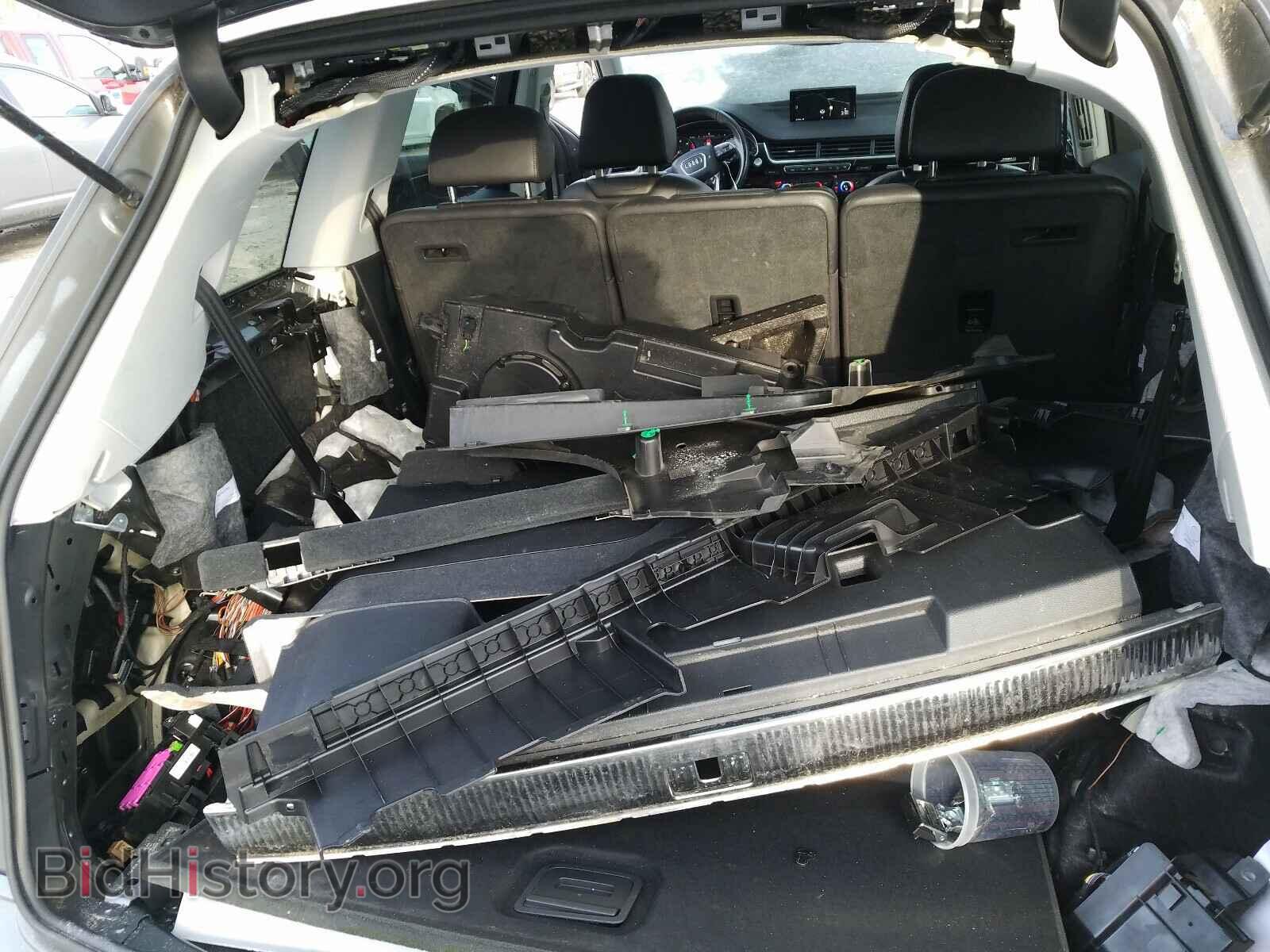 2017 AUDI Q7 - VIN: WA1LAAF73HD007396 - Фото 9
