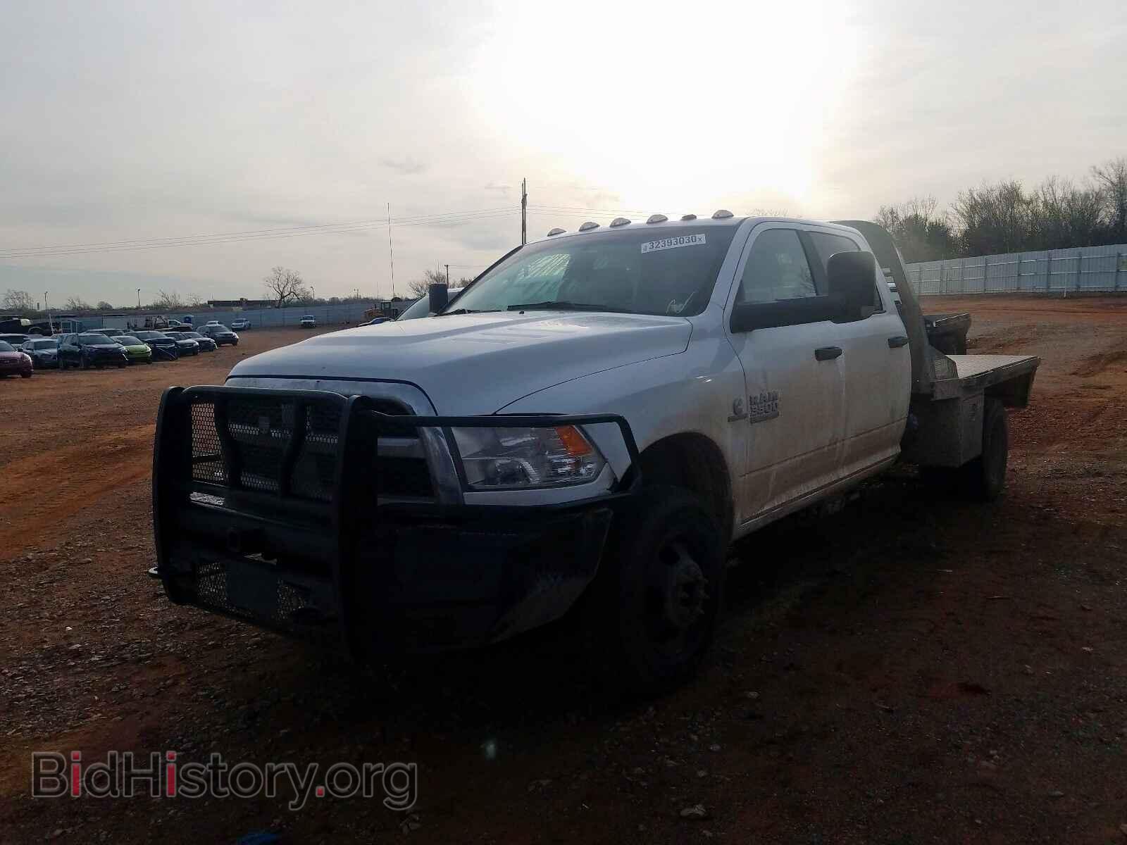 2017 RAM 3500 - VIN: 3C7WRTCL1HG705617 - Photo 2
