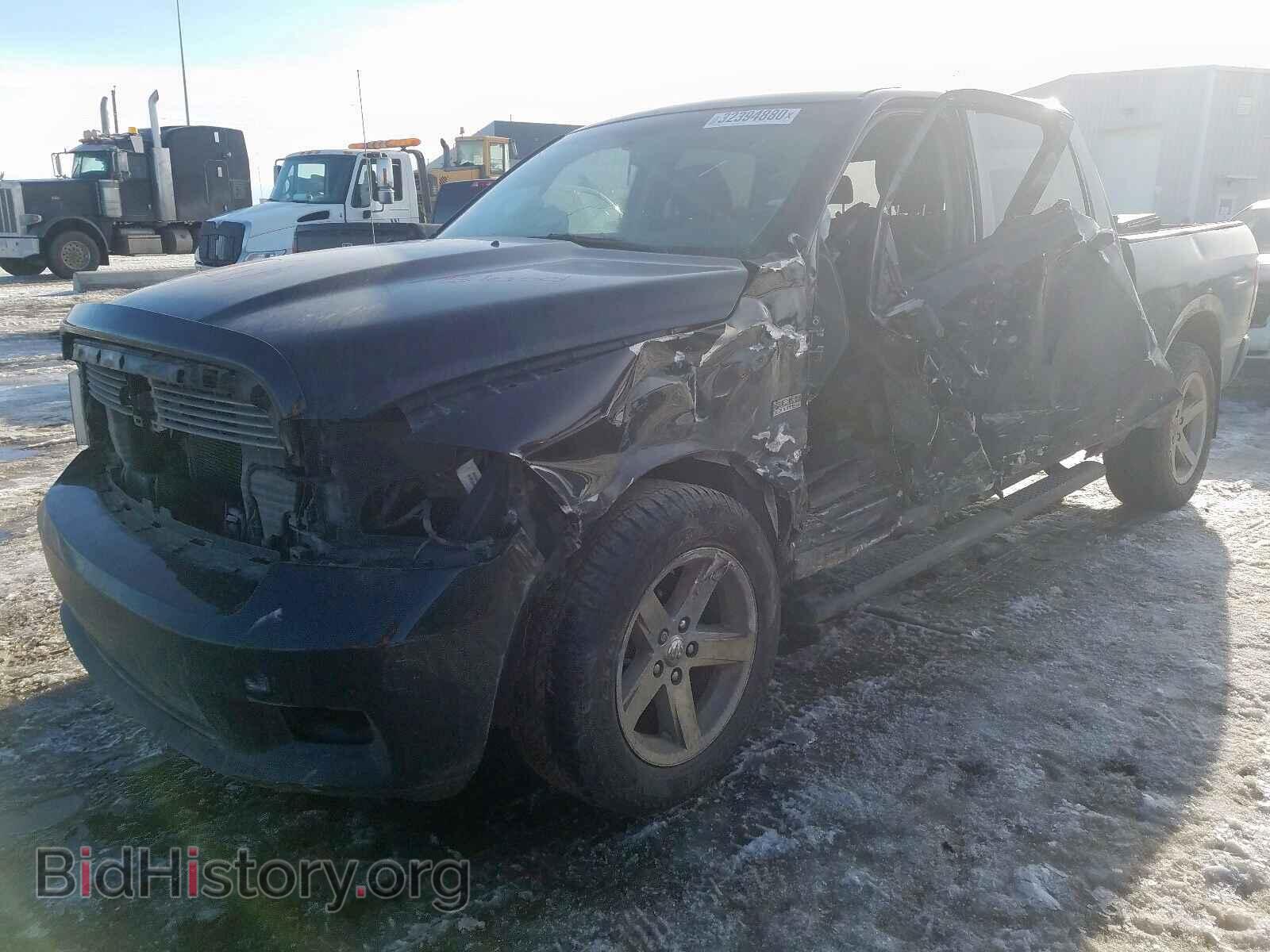 2010 DODGE RAM 1500 - VIN: 1D7RV1CT3AS215968 - Фото 2