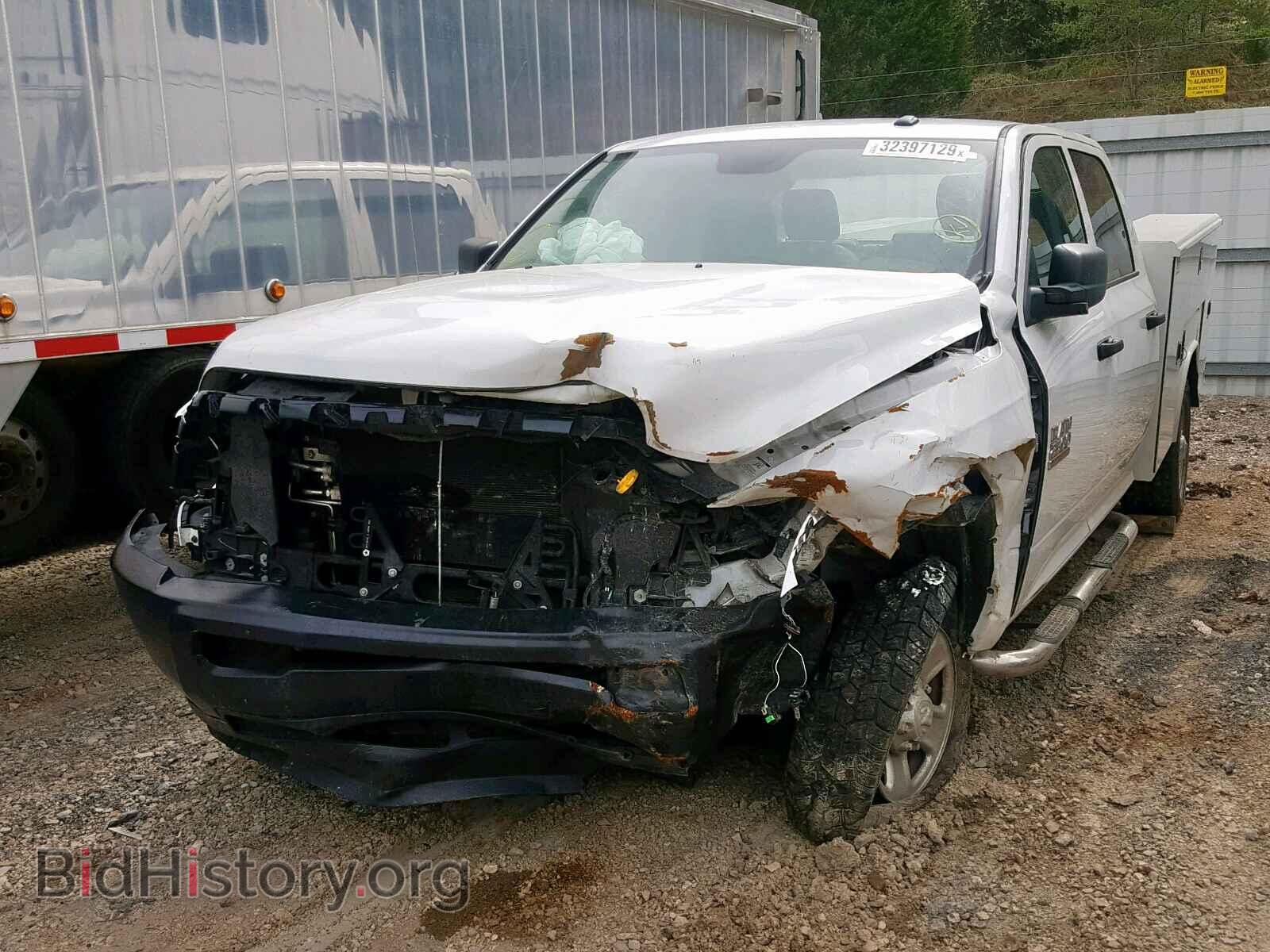 2017 RAM 2500 ST - VIN: 3C7WR5HJ2HG712417 - Фото 2