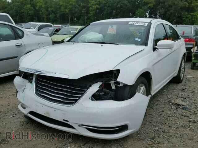 2013 CHRYSLER 200 - VIN: 1C3CCBAB9DN670577 - Photo 2