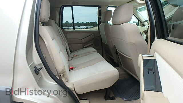 2006 FORD EXPLORER - VIN: 1FMEU63E46UB01219 - Фото 6