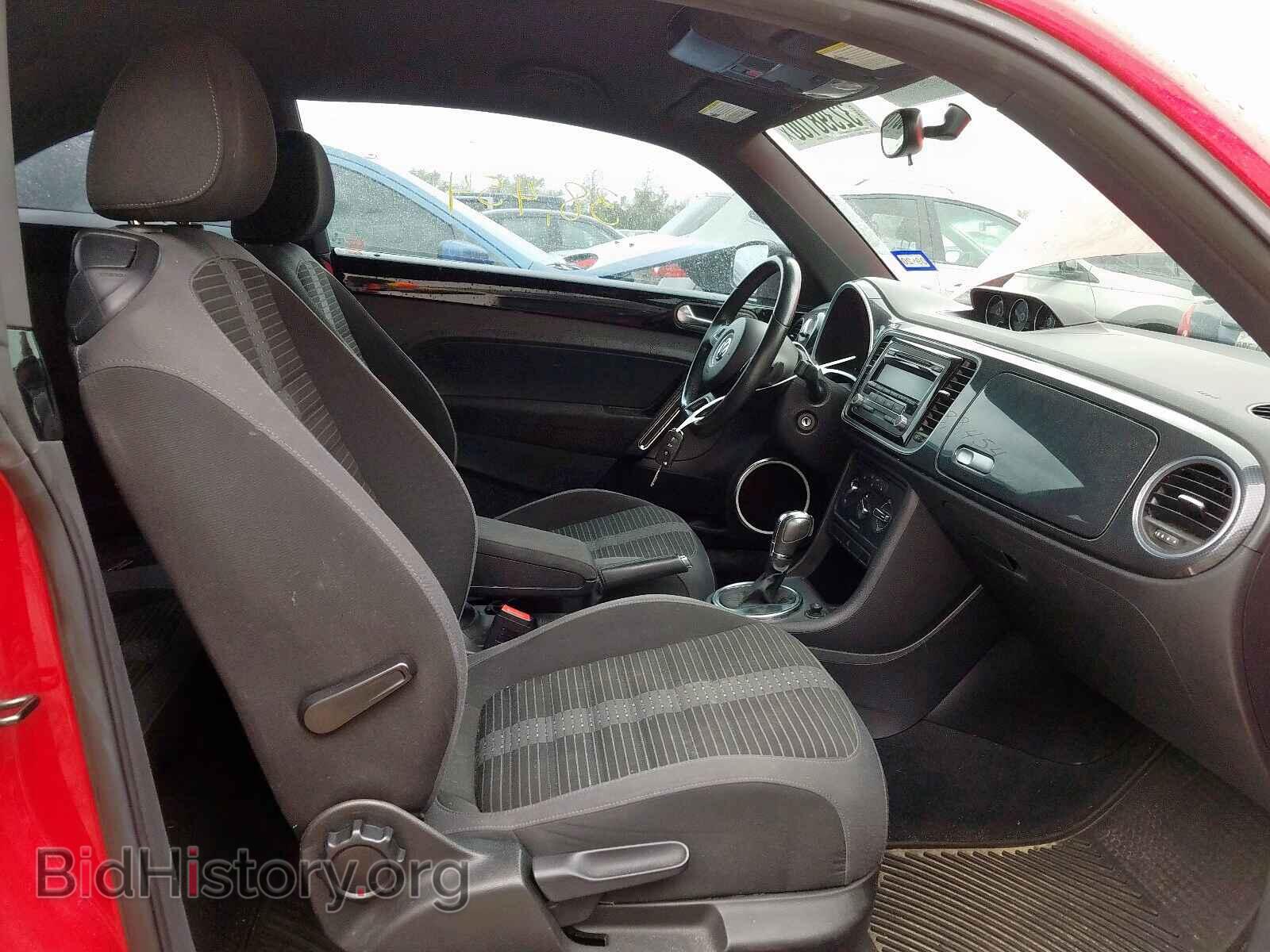 2014 VOLKSWAGEN BEETLE - VIN: 3VWVS7AT0EM621273 - Фото 5