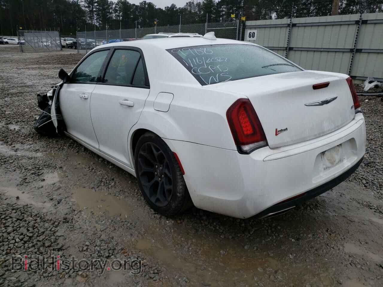 2019 CHRYSLER 300 - VIN: 2C3CCAAG8KH589968 - Фото 3