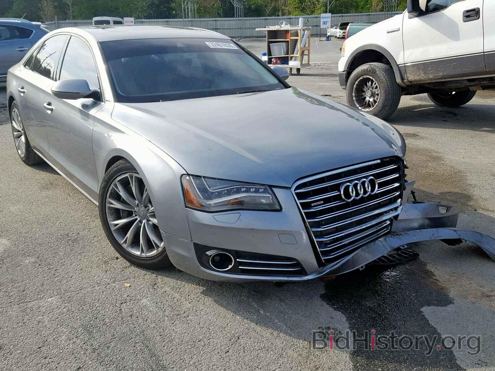 Photo WAUAVAFD3BN019473 - AUDI A8 2011