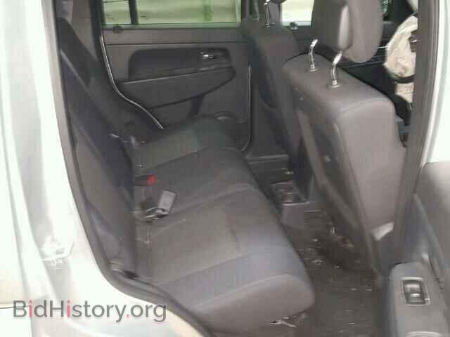 2011 JEEP LIBERTY - VIN: 1J4PN2GK0BW586048 - Фото 6