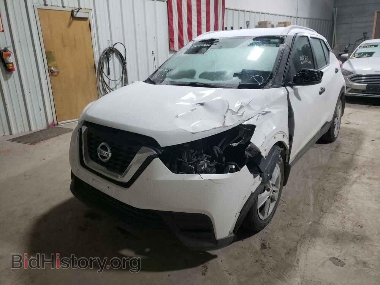 2019 NISSAN KICKS - VIN: 3N1CP5CU3KL503678 - Фото 2