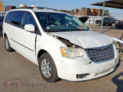2010 Chrysler MINIVAN Town & COU, белый — VIN 2A4RR5D14AR431763, Copart