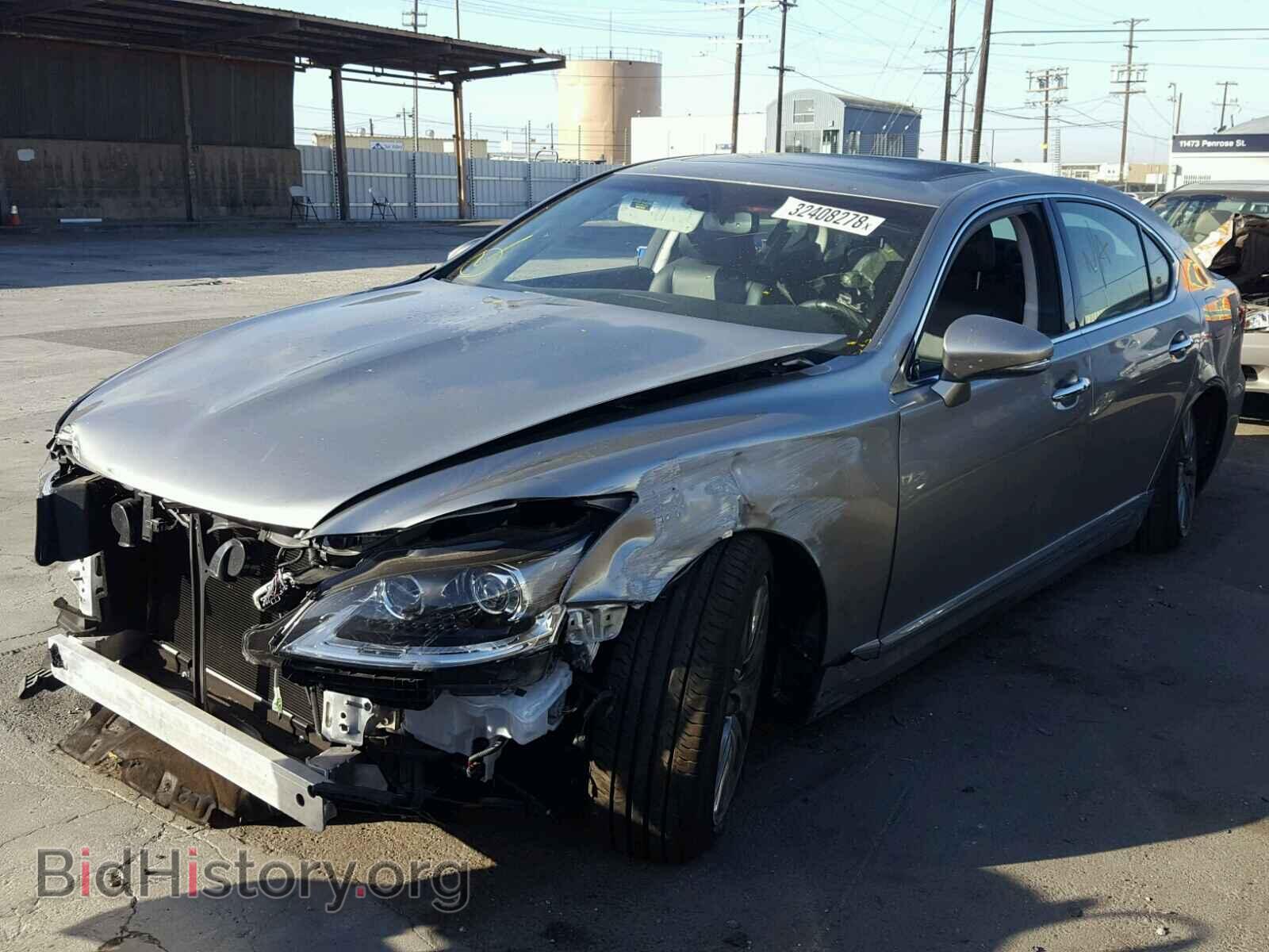 2017 LEXUS LS460 - VIN: JTHBL5EF1H5146589 - Photo 2