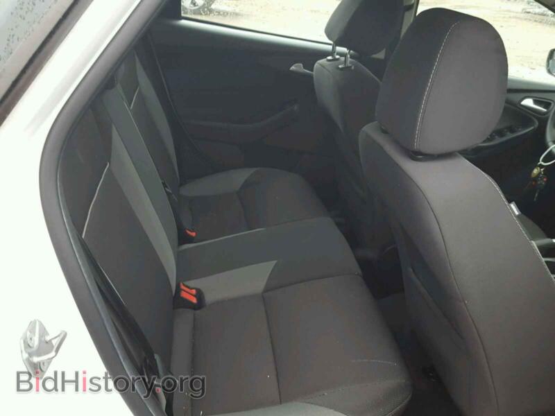 2014 Ford FOCUS (VIN 1FADP3K23EL320244) — фото 6 из 10