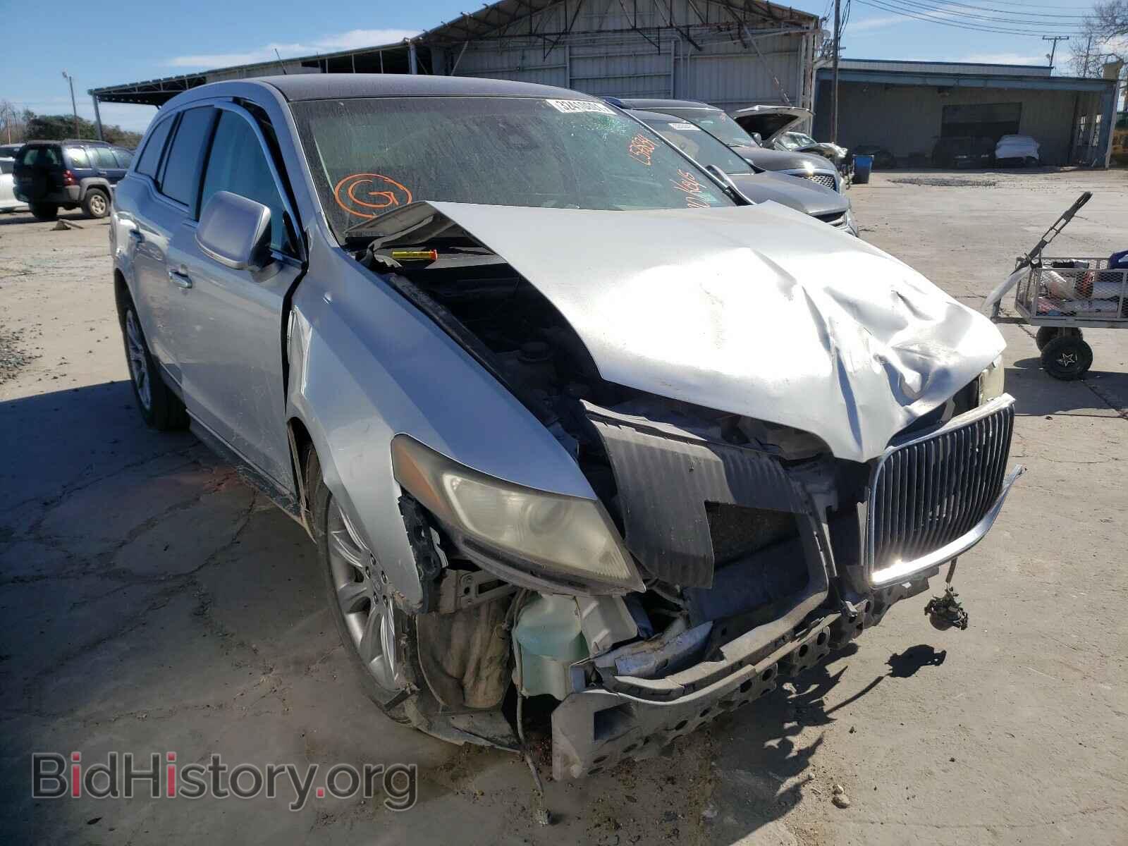 Фотография 2LMHJ5FK9DBL57834 - LINCOLN MKT 2013