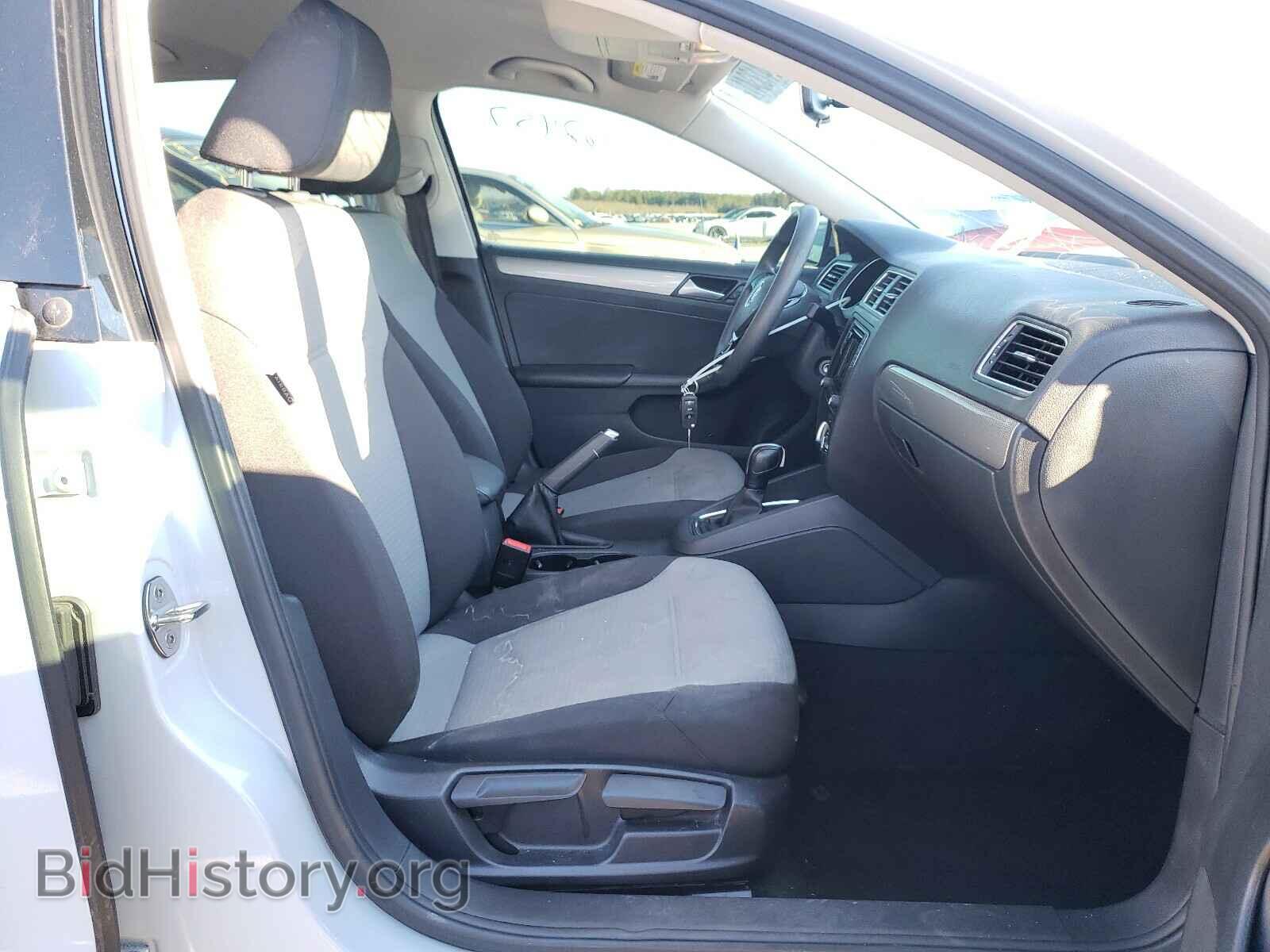 2017 VOLKSWAGEN JETTA - VIN: 3VW2B7AJ2HM329033 - Фото 5