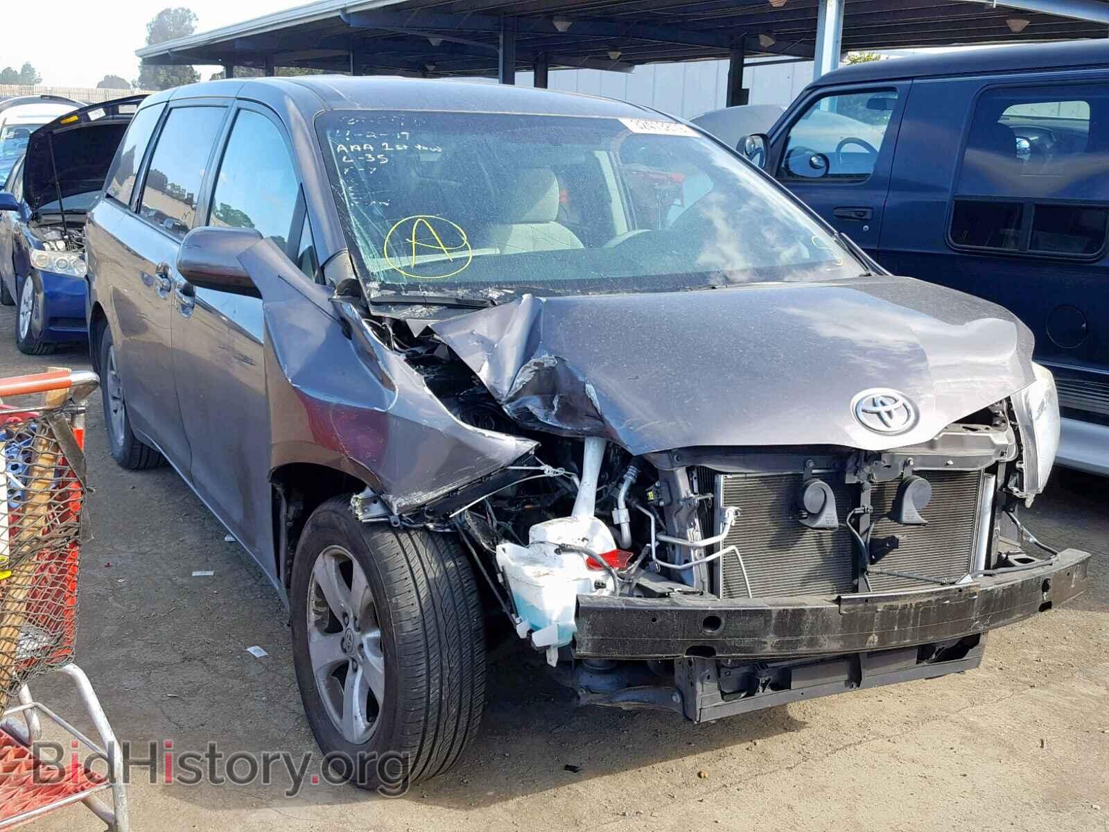 Photo 5TDKA3DC0CS015983 - TOYOTA SIENNA BAS 2012