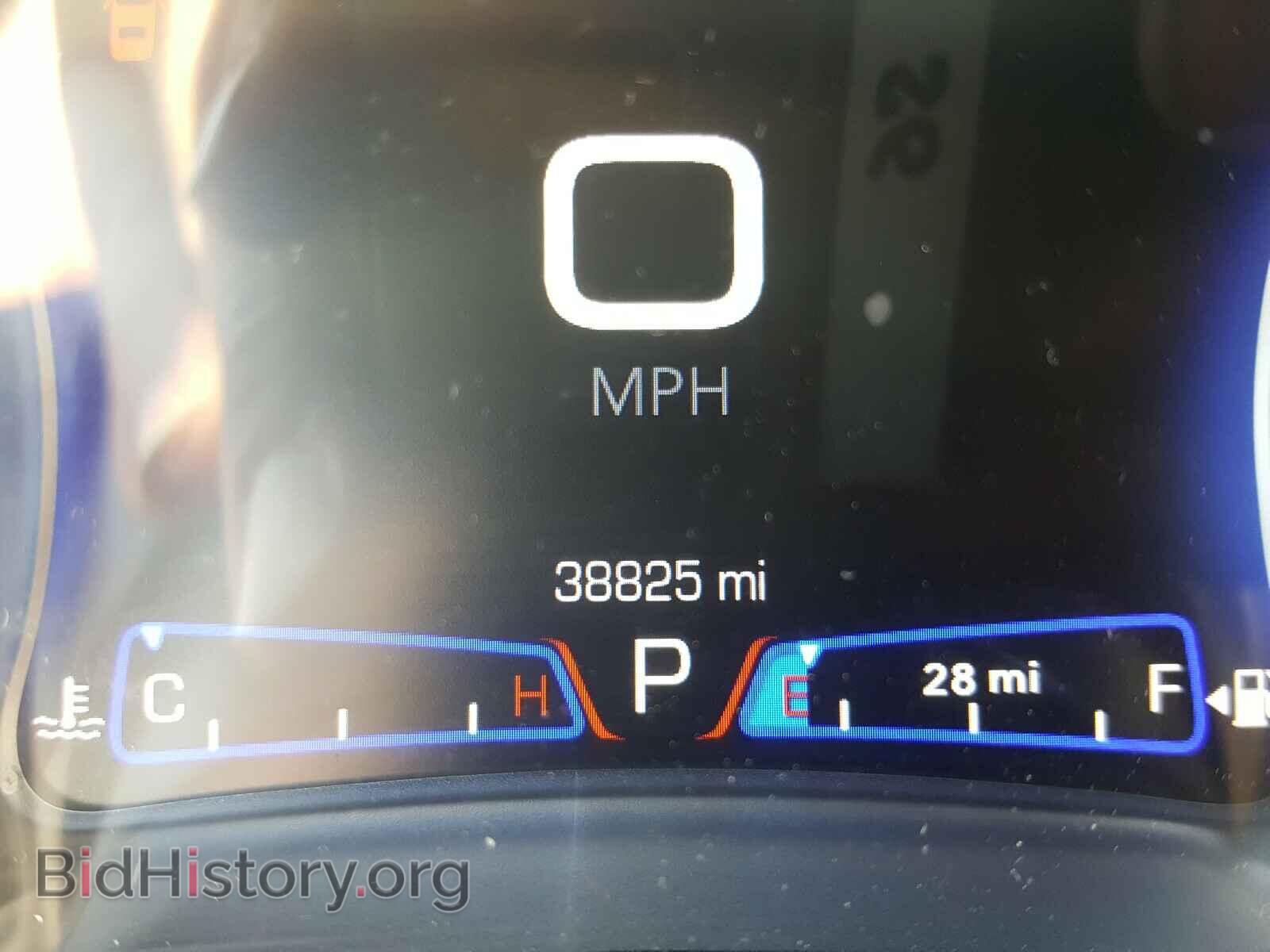 2019 CHRYSLER 300 - VIN: 2C3CCAGG9KH610673 - Фото 8