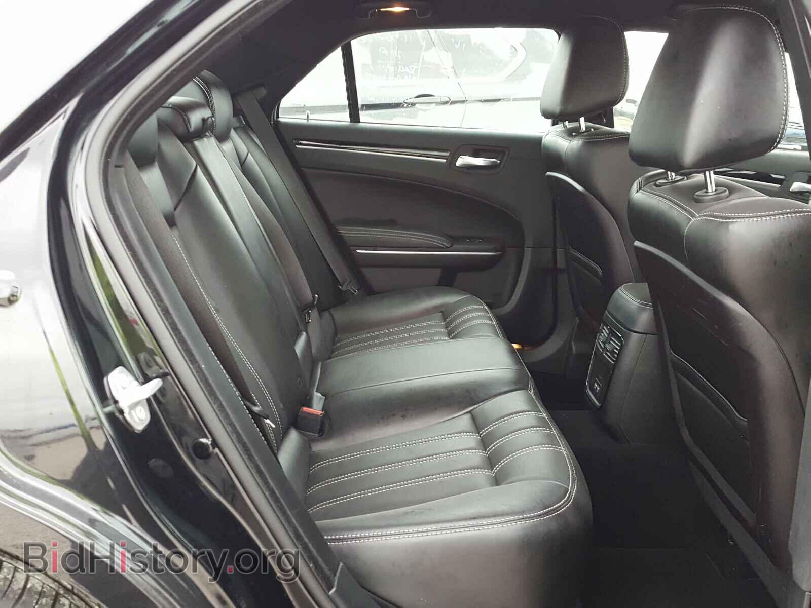 2019 CHRYSLER 300 - VIN: 2C3CCABG0KH661146 - Фото 6