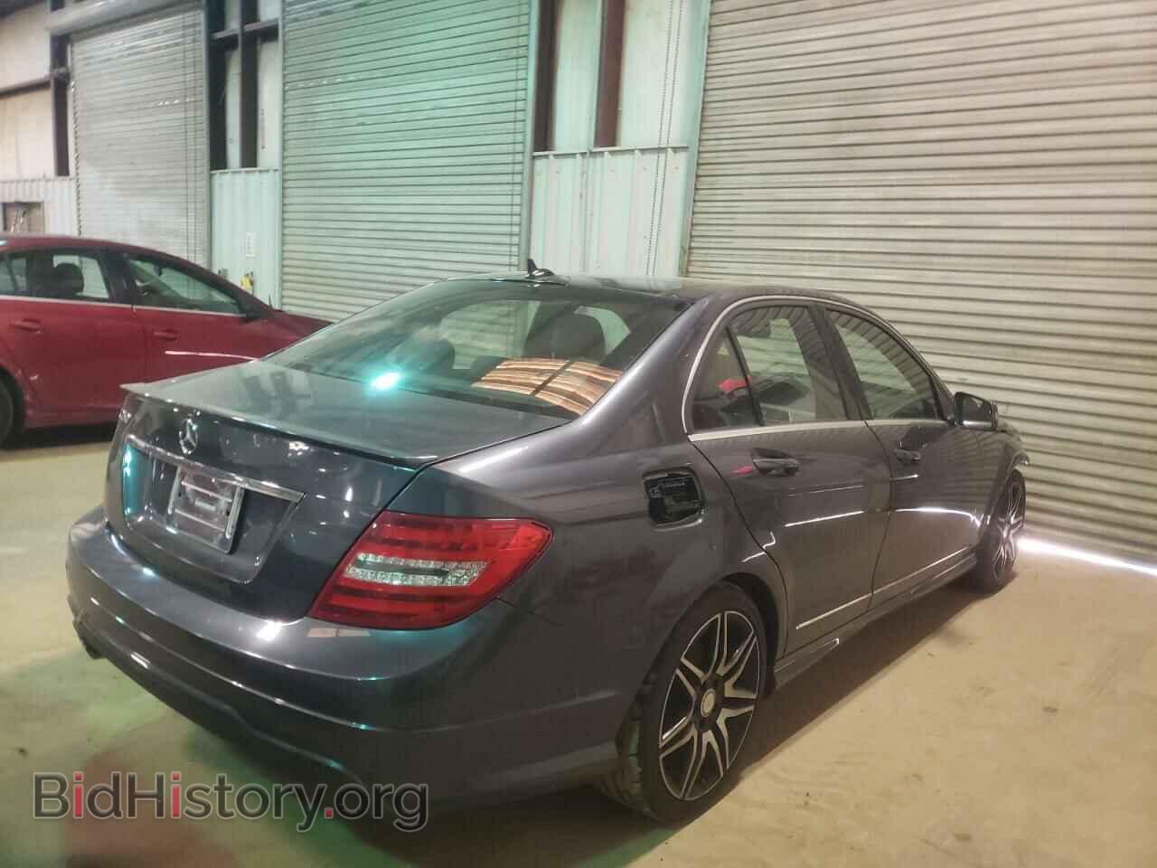 2013 MERCEDES-BENZ C-CLASS - VIN: WDDGF4HB3DR262029 - Фото 4