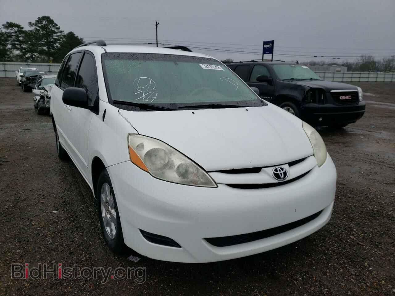 Фотография 5TDKK4CCXAS299060 - TOYOTA SIENNA 2010