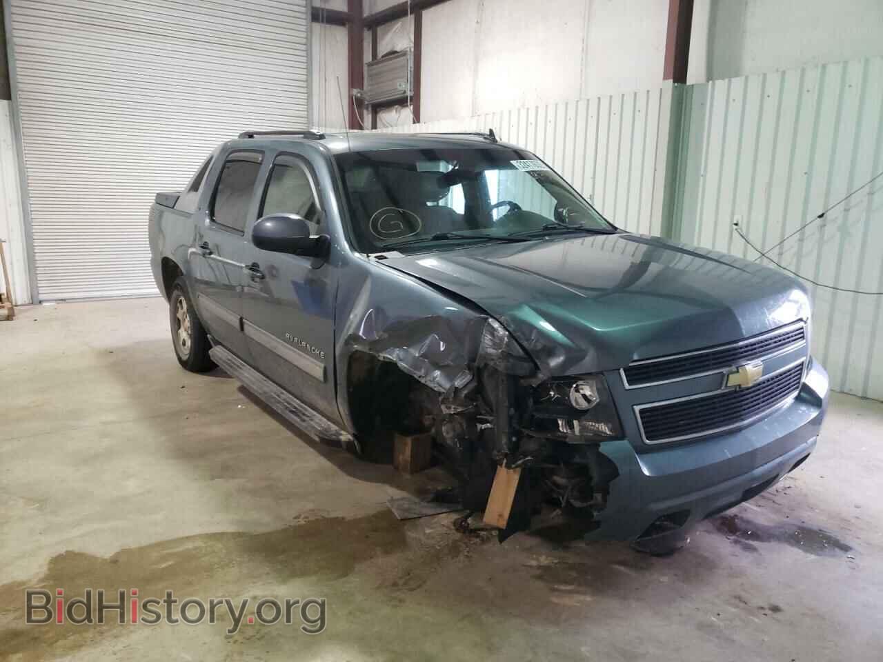 Photo 3GNMCFE04BG297249 - CHEVROLET AVALANCHE 2011
