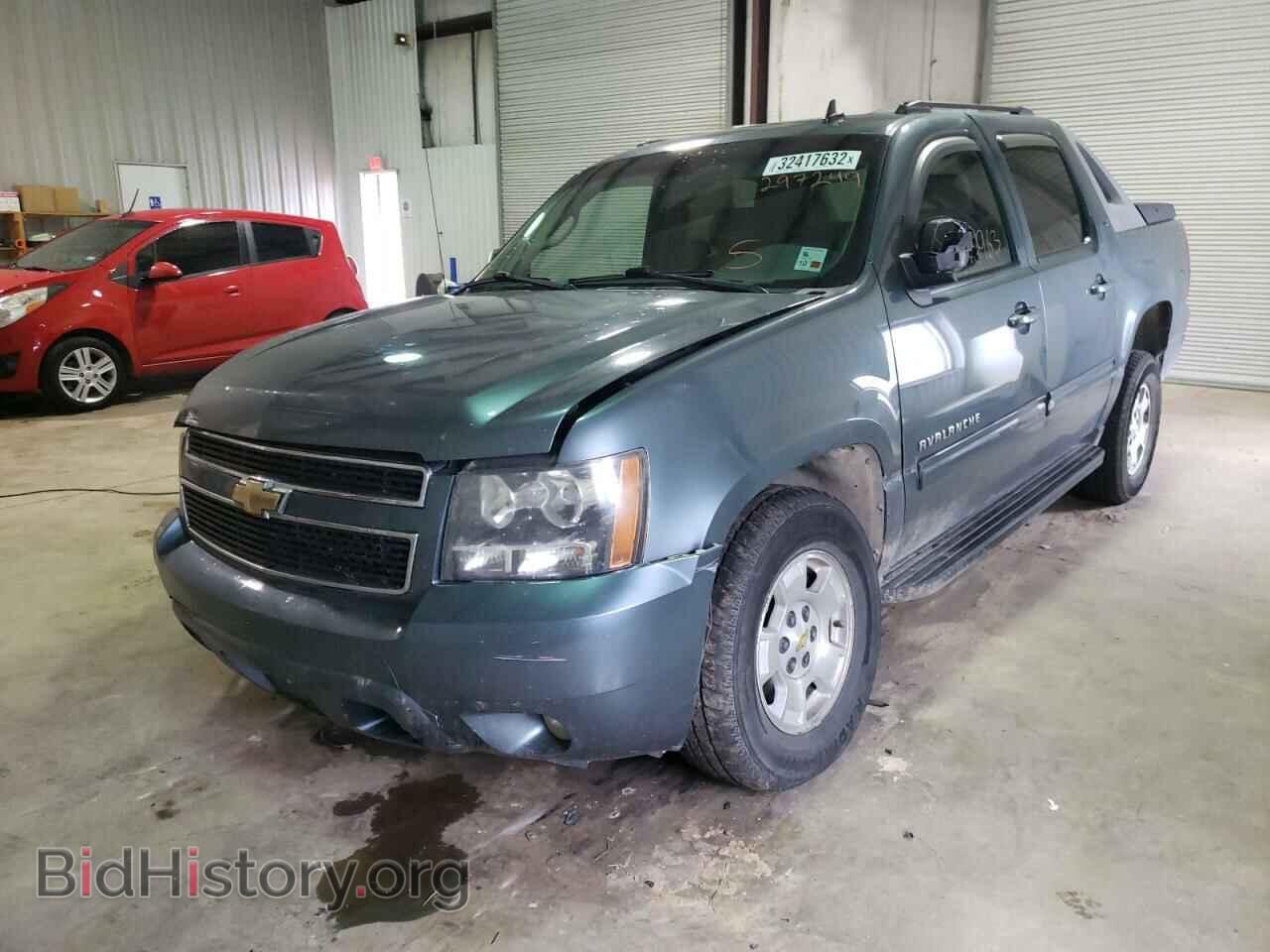 2011 CHEVROLET AVALANCHE - VIN: 3GNMCFE04BG297249 - Фото 2