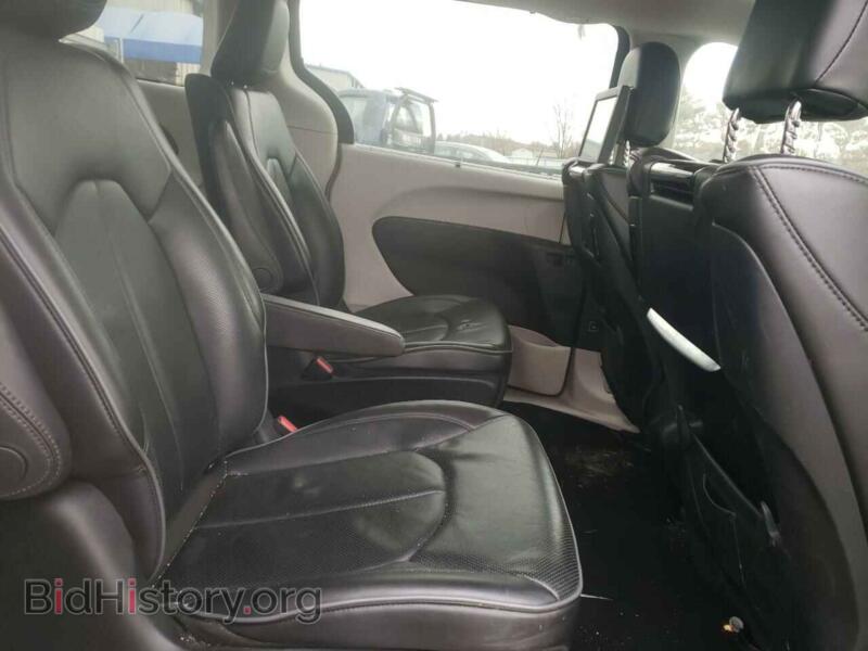 2019 Chrysler PACIFICA (VIN 2C4RC1N78KR605466) — photo 6 of 10