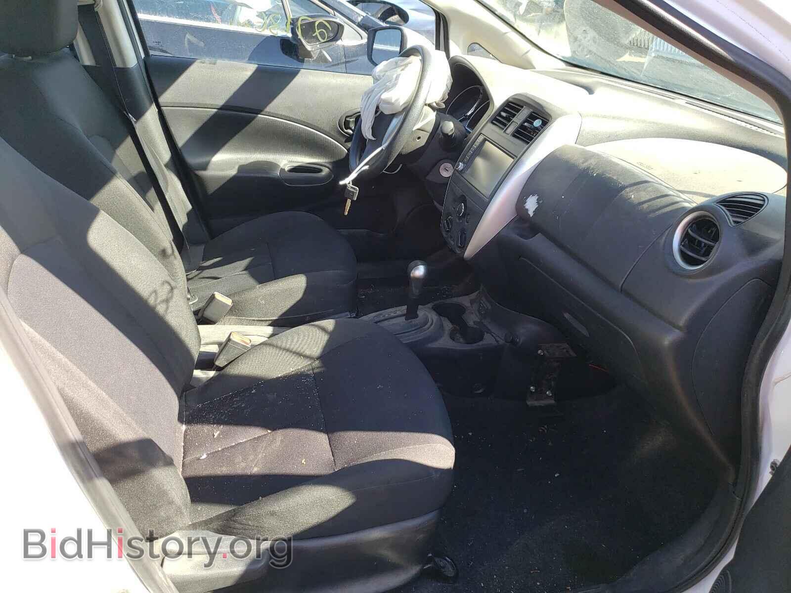 2019 NISSAN VERSA - VIN: 3N1CE2CP3KL354431 - Photo 5