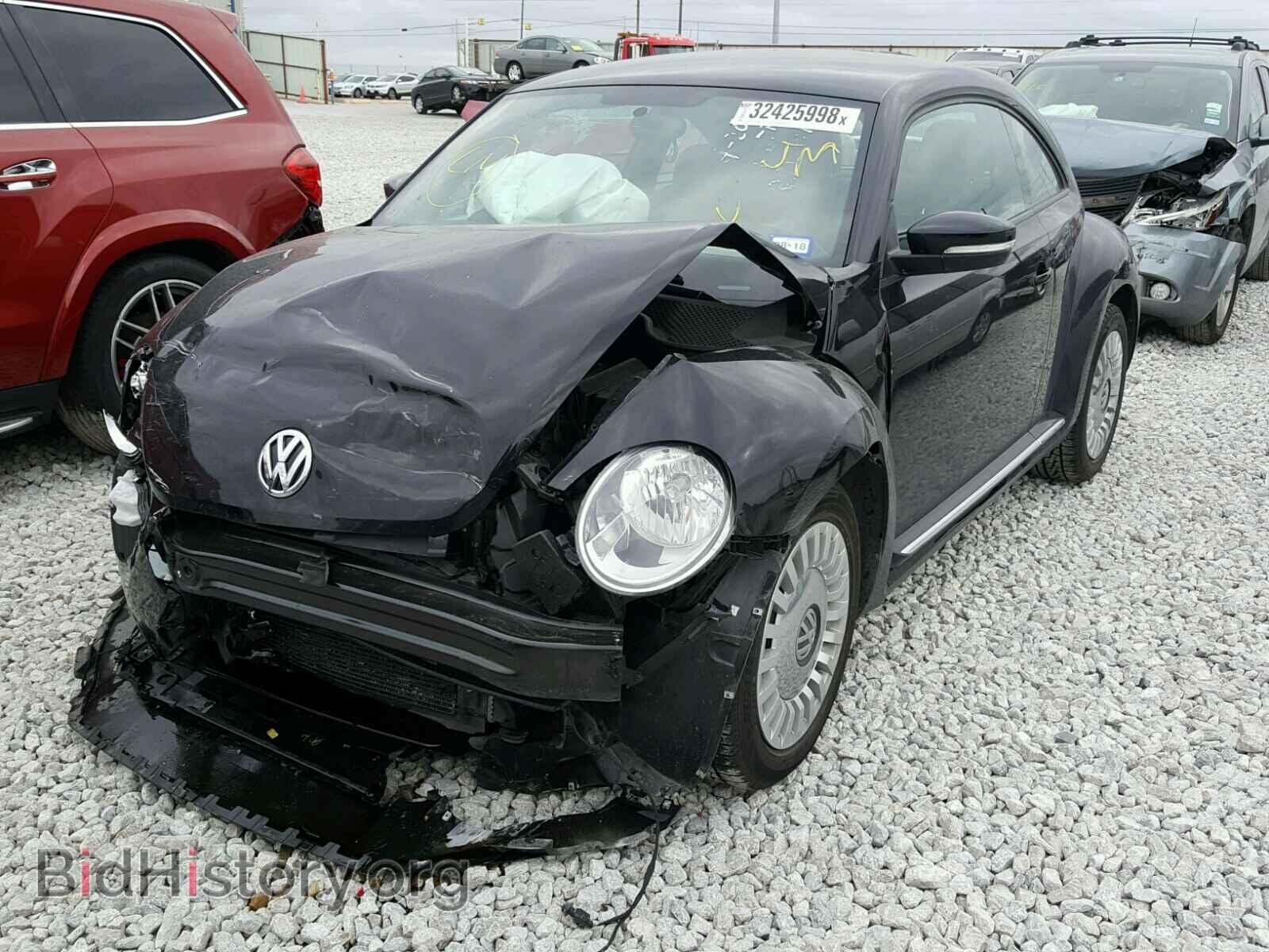 2013 VOLKSWAGEN BEETLE - VIN: 3VWJP7AT6DM659511 - Фото 2