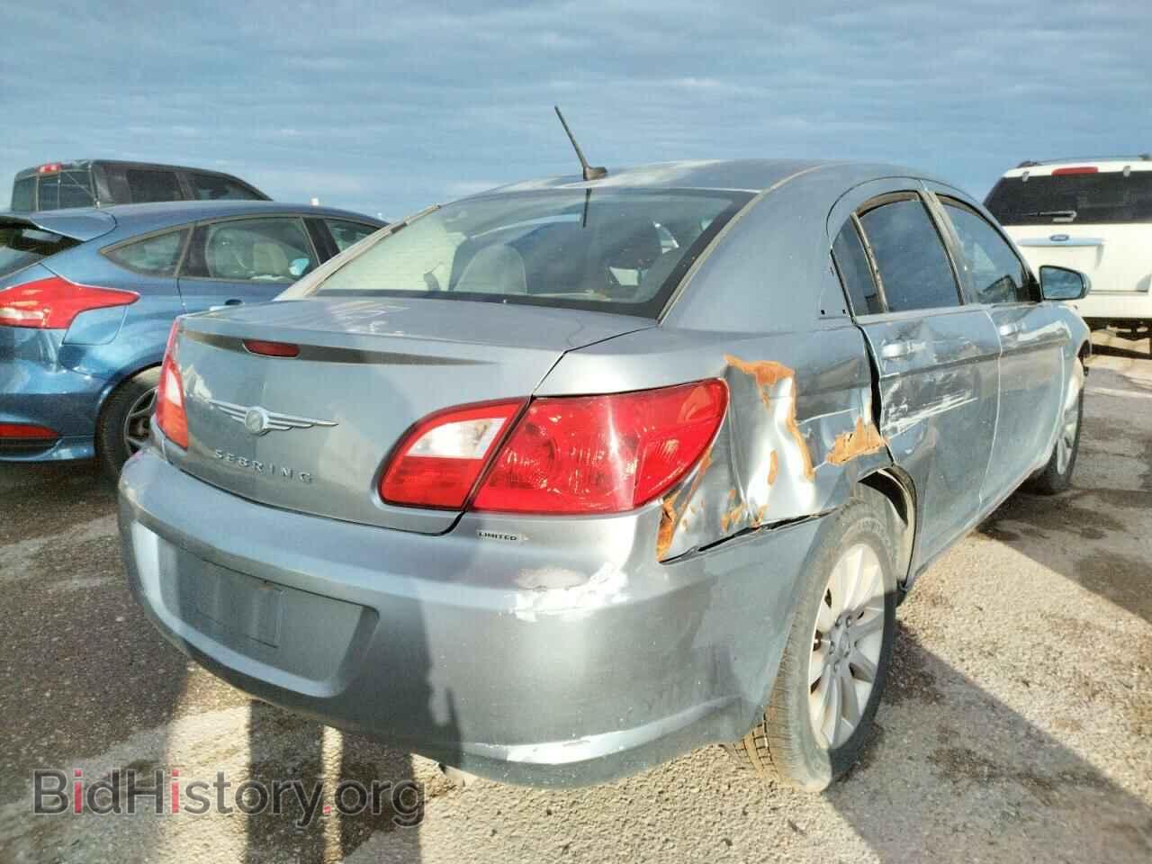 2010 CHRYSLER SEBRING - VIN: 1C3CC5FB1AN222341 - Фото 4