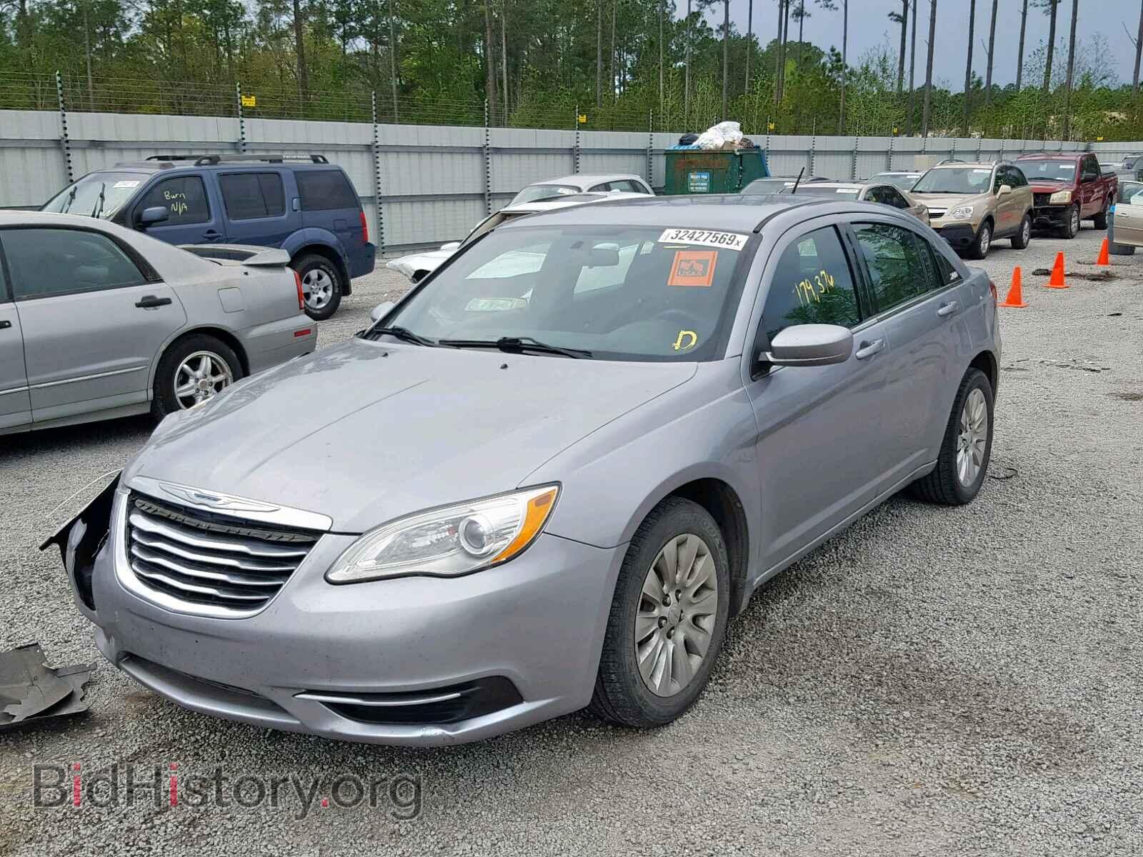 2013 CHRYSLER 200 - VIN: 1C3CCBAG8DN767684 - Фото 2