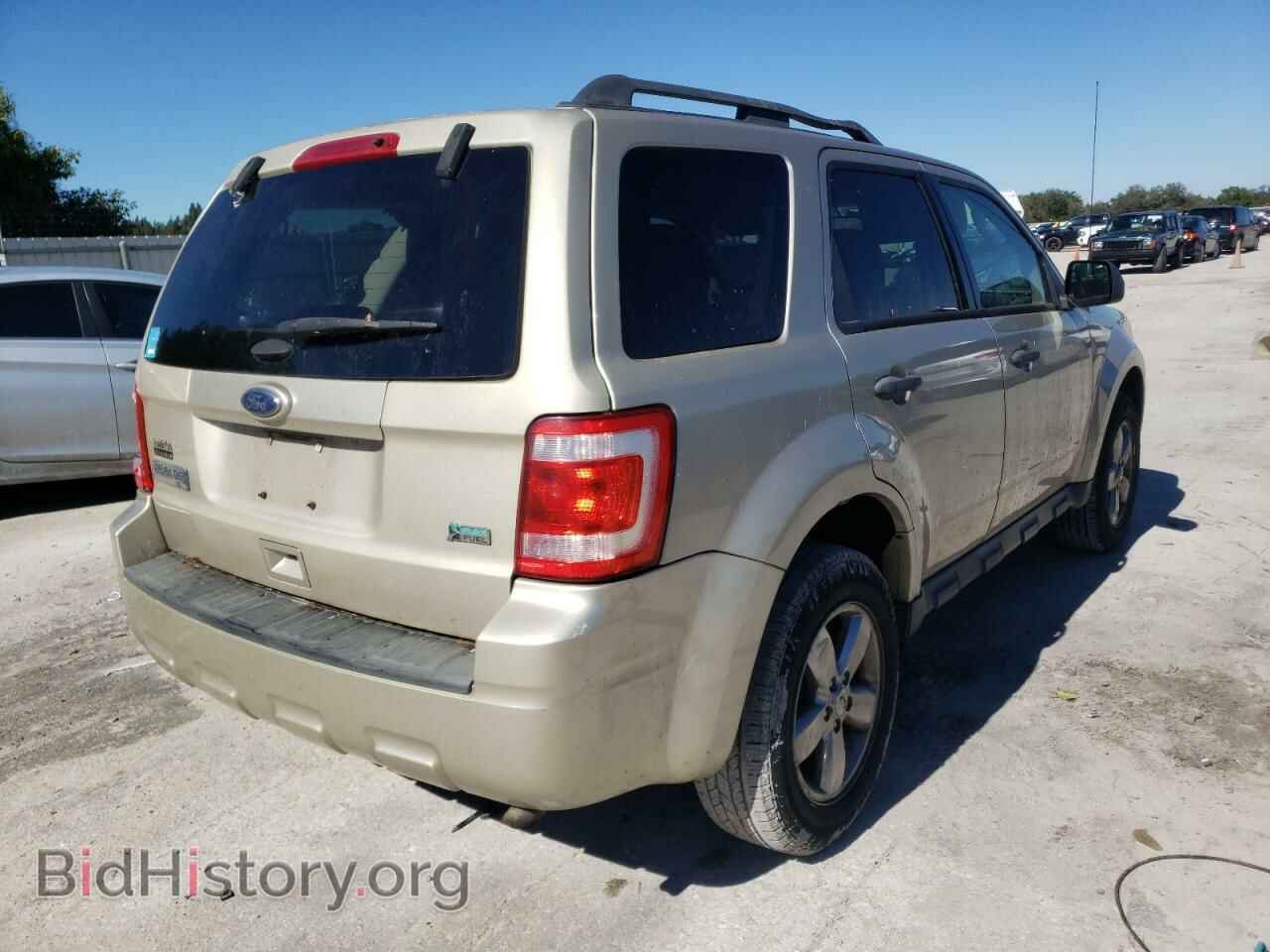 2011 FORD ESCAPE - VIN: 1FMCU0DG6BKB96330 - Фото 4