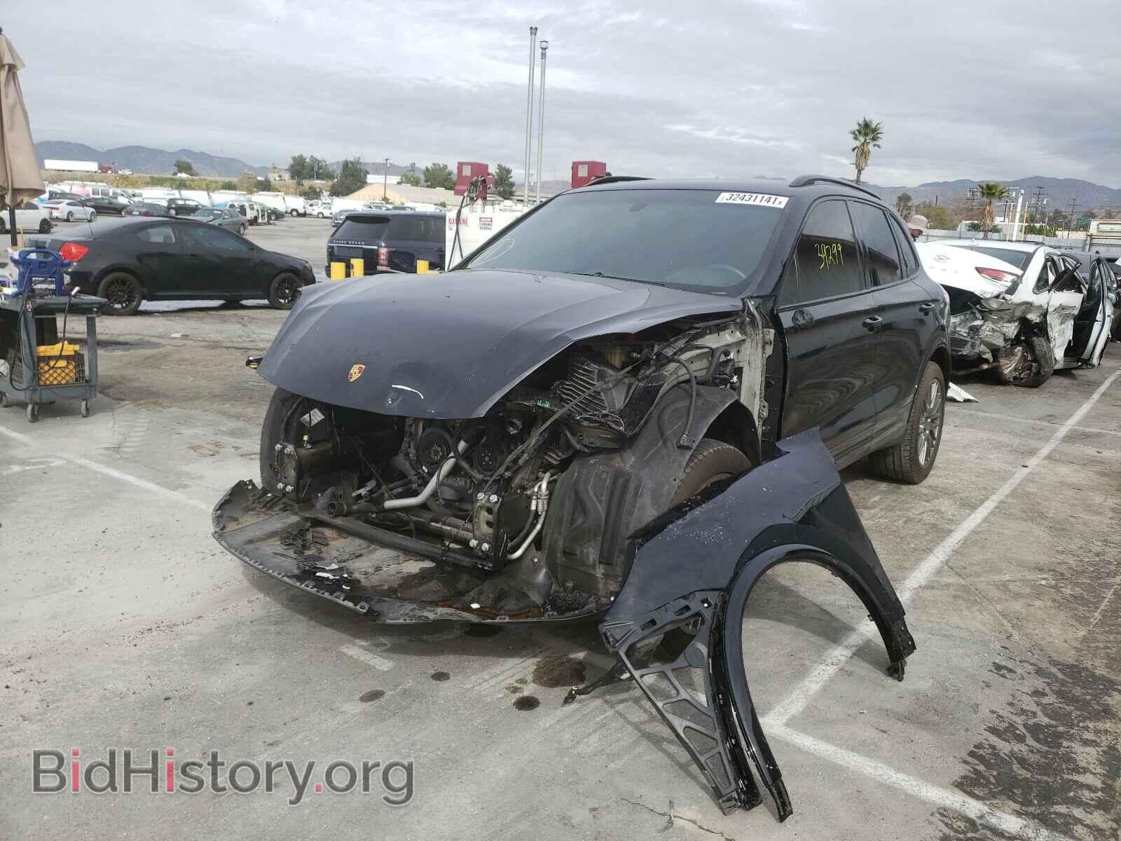 2017 PORSCHE CAYENNE - VIN: WP1AA2A23HKA88957 - Фото 2