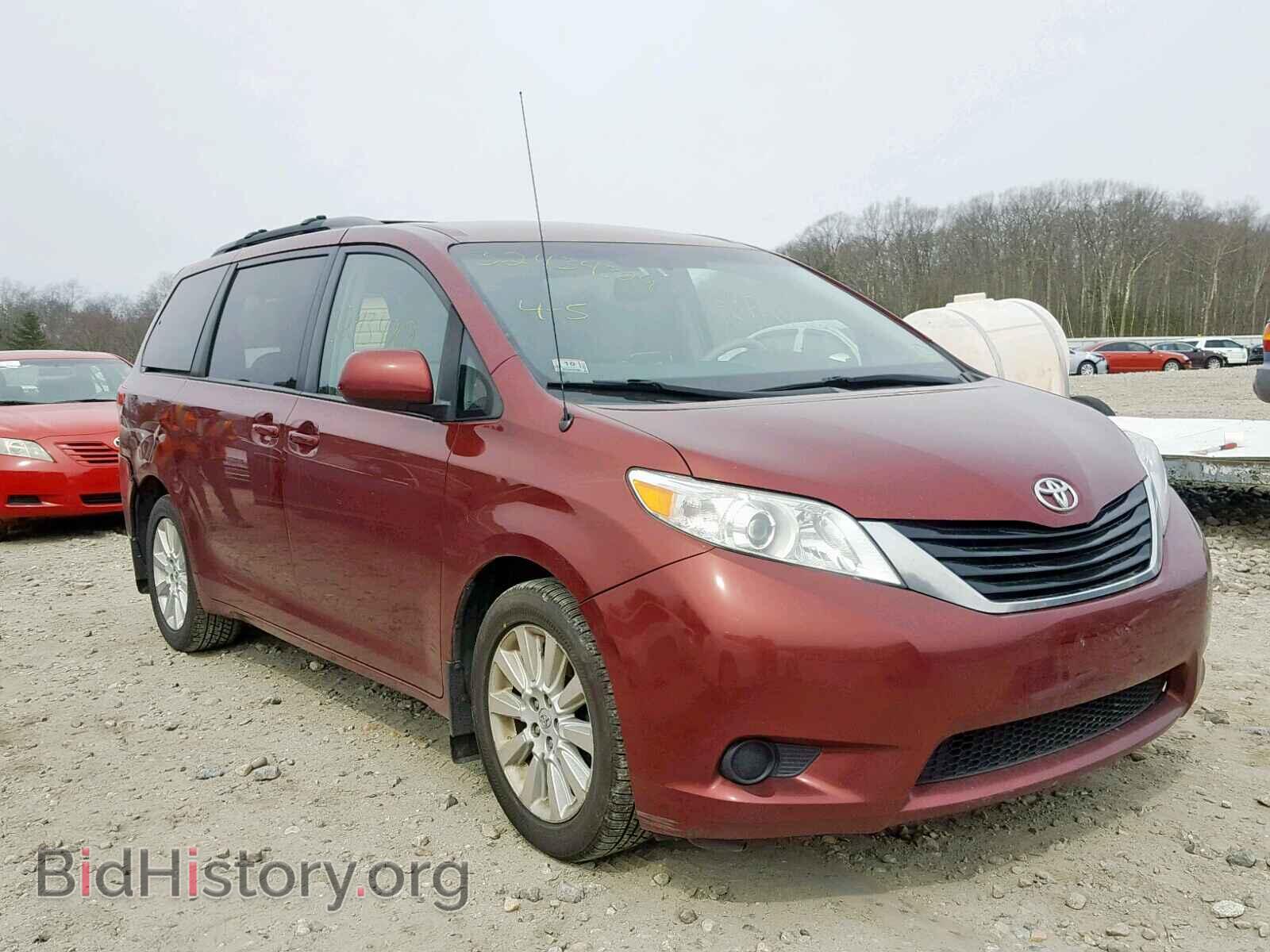 Photo 5TDJK3DC0ES093627 - TOYOTA SIENNA LE 2014