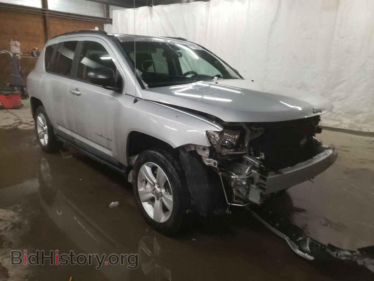 Photo 1J4NF1FB8BD279304 - JEEP COMPASS 2011