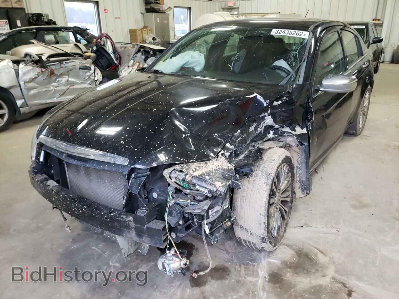 2011 CHRYSLER 200 - VIN: 1C3BC2FG9BN572047 - Фото 2