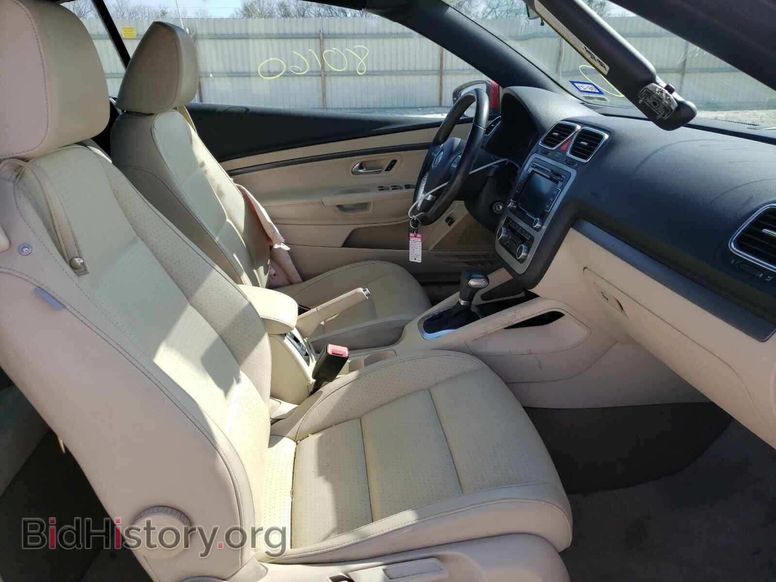 2011 VOLKSWAGEN EOS - VIN: WVWBW7AH6BV002913 - Фото 5