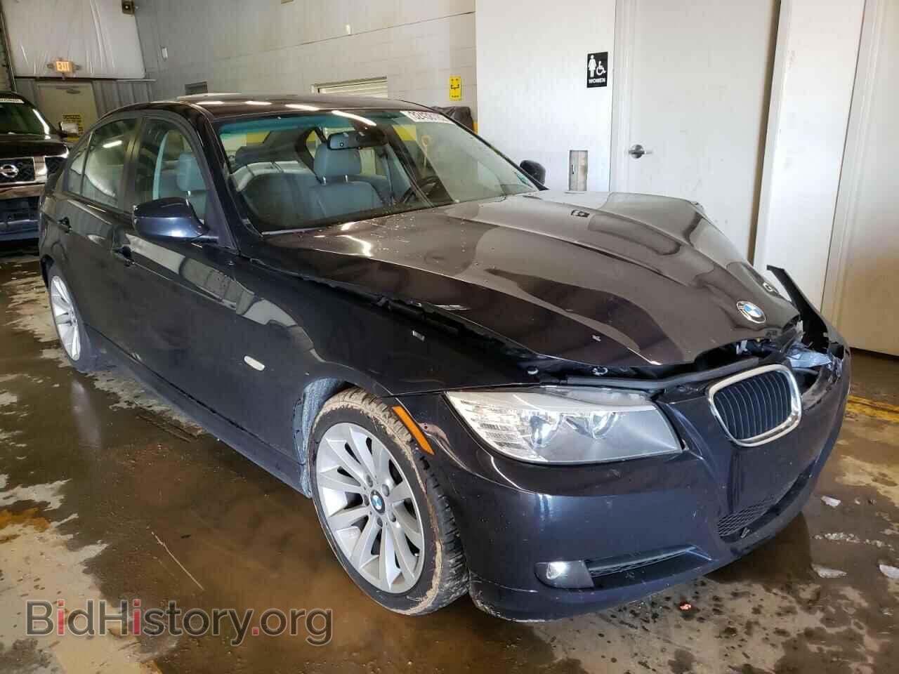 Фотография WBAPH77509NL85297 - BMW 3 SERIES 2009