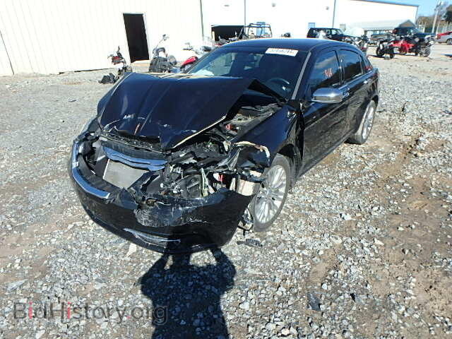 2011 CHRYSLER 200 - VIN: 1C3BC2FGXBN518255 - Фото 2