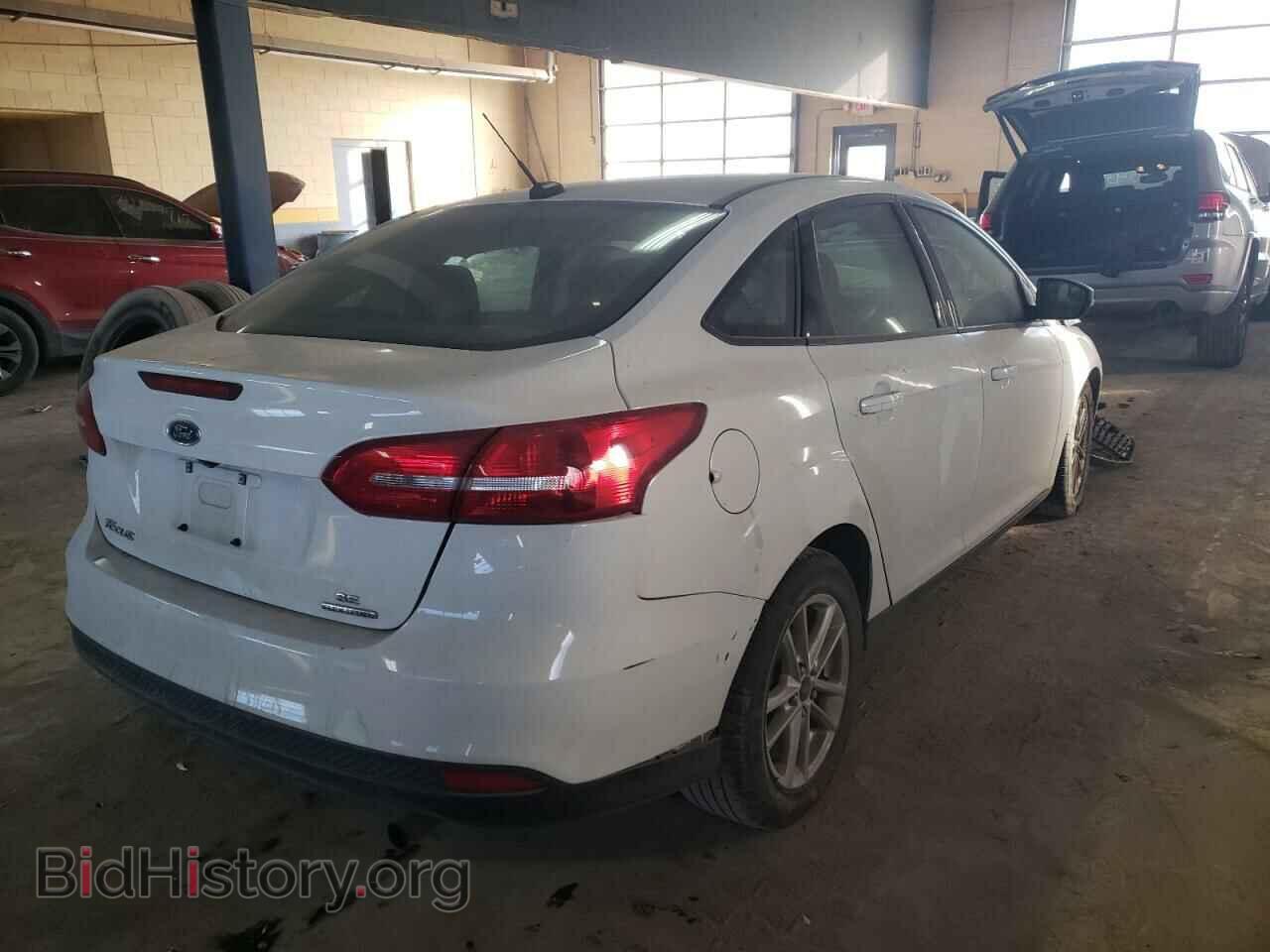 2016 FORD FOCUS - VIN: 1FADP3F26GL243849 - Фото 4