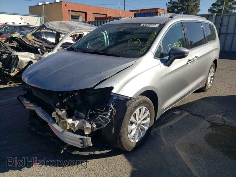 2018 Chrysler PACIFICA (VIN 2C4RC1BG5JR140261) — photo 2 of 10