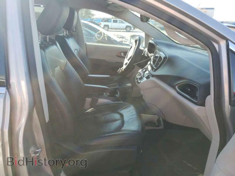2018 Chrysler PACIFICA (VIN 2C4RC1BG5JR140261) — photo 9 of 10