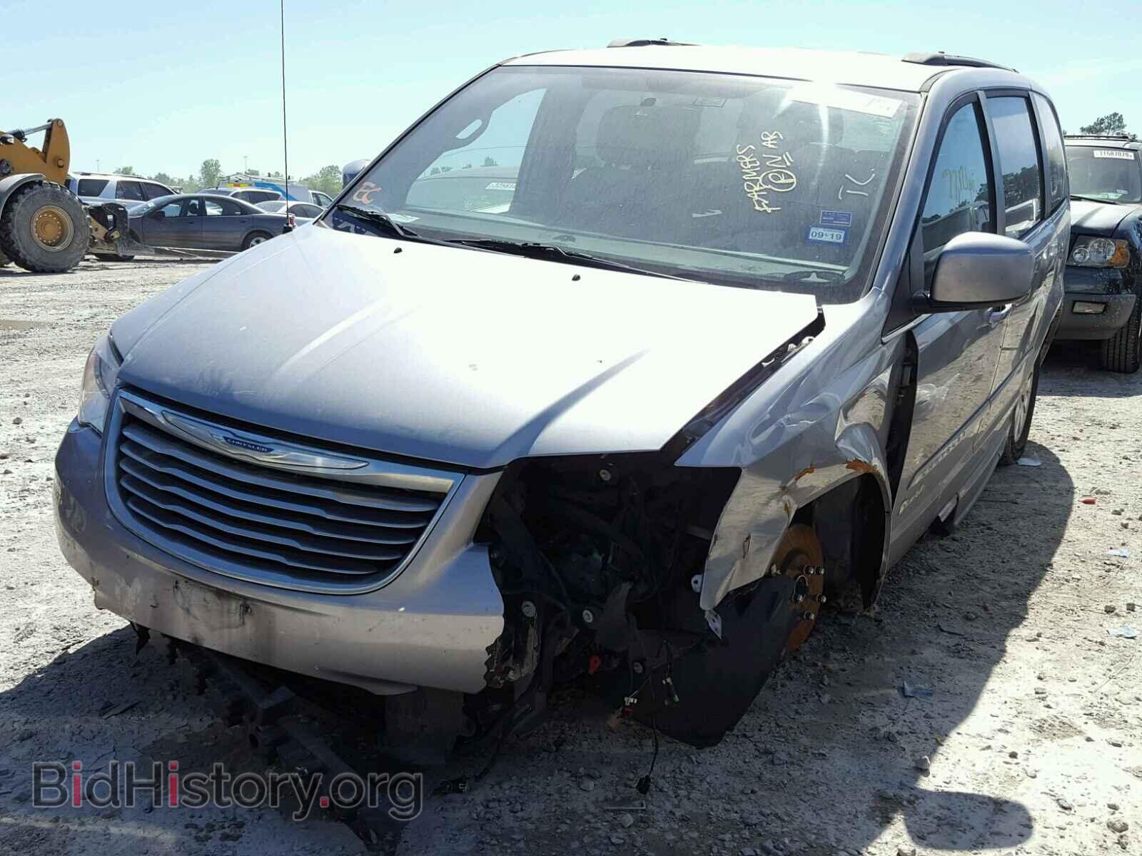 2013 CHRYSLER TOWN & COU - VIN: 2C4RC1BG1DR700586 - Фото 2
