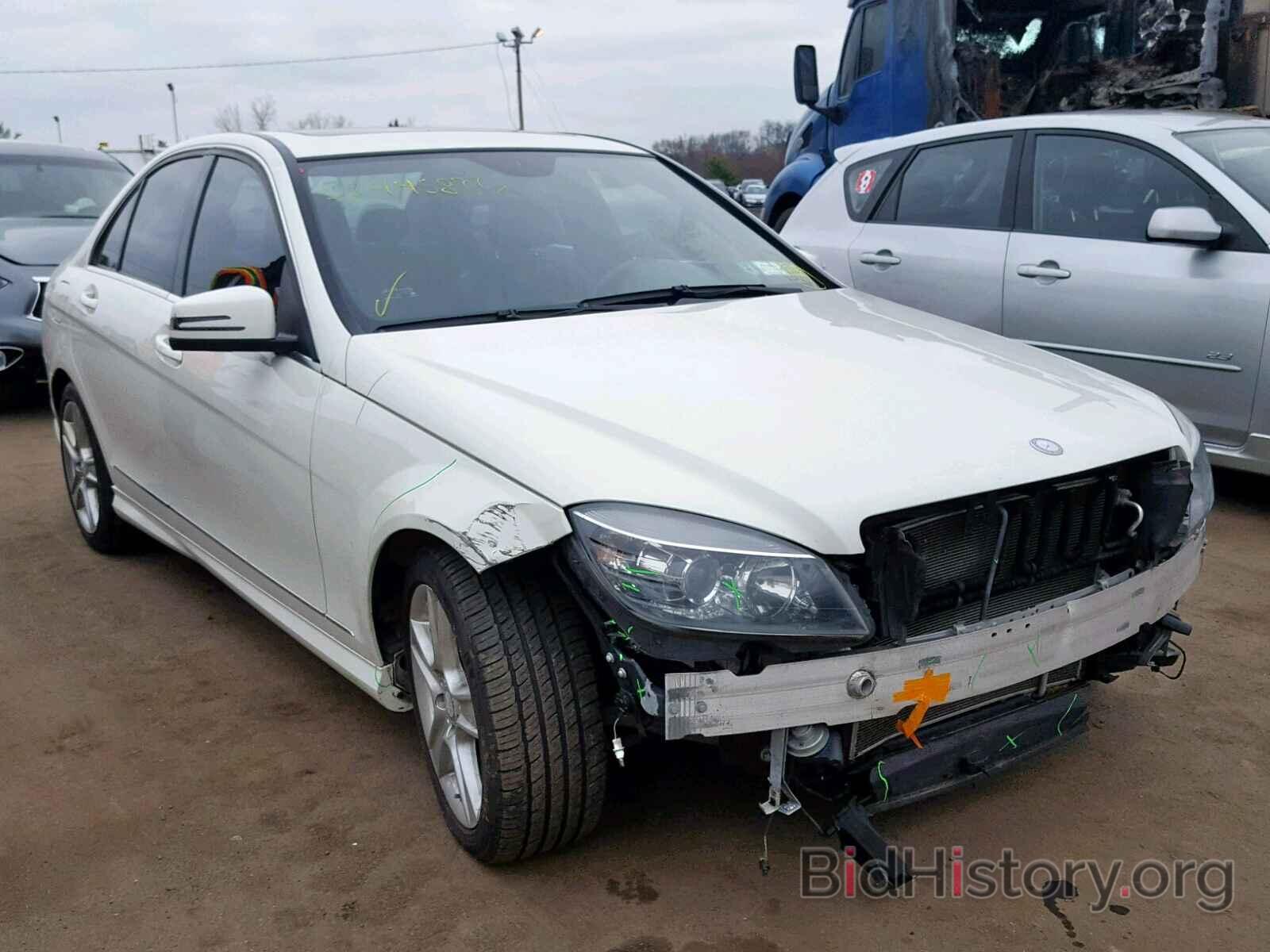 Photo WDDGF8BB9BR186829 - MERCEDES-BENZ C CLASS 2011