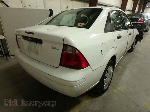 2005 FORD FOCUS - VIN: 1FAFP34N25W149145 - Photo 4
