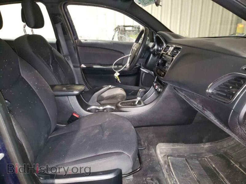 2013 Chrysler 200 (VIN 1C3CCBAB7DN751609) — photo 5 of 10
