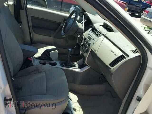 2011 FORD FOCUS - VIN: 1FAHP3EN2BW106833 - Photo 5