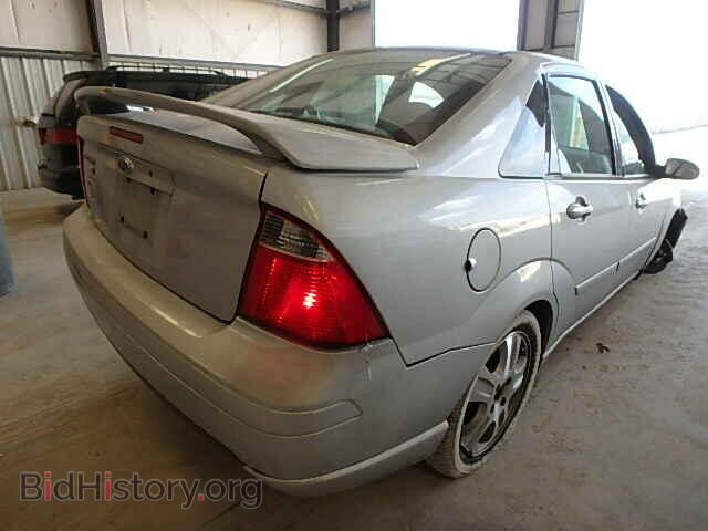2005 FORD FOCUS - VIN: 1FAFP38Z25W211740 - Фото 4