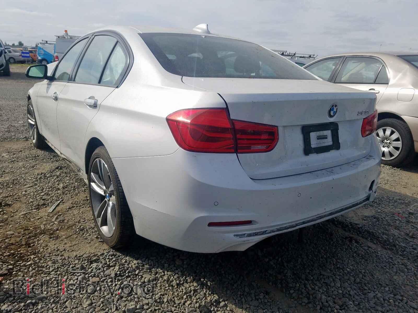 2016 BMW 3 SERIES - VIN: WBA8E9G51GNU29944 - Фото 3