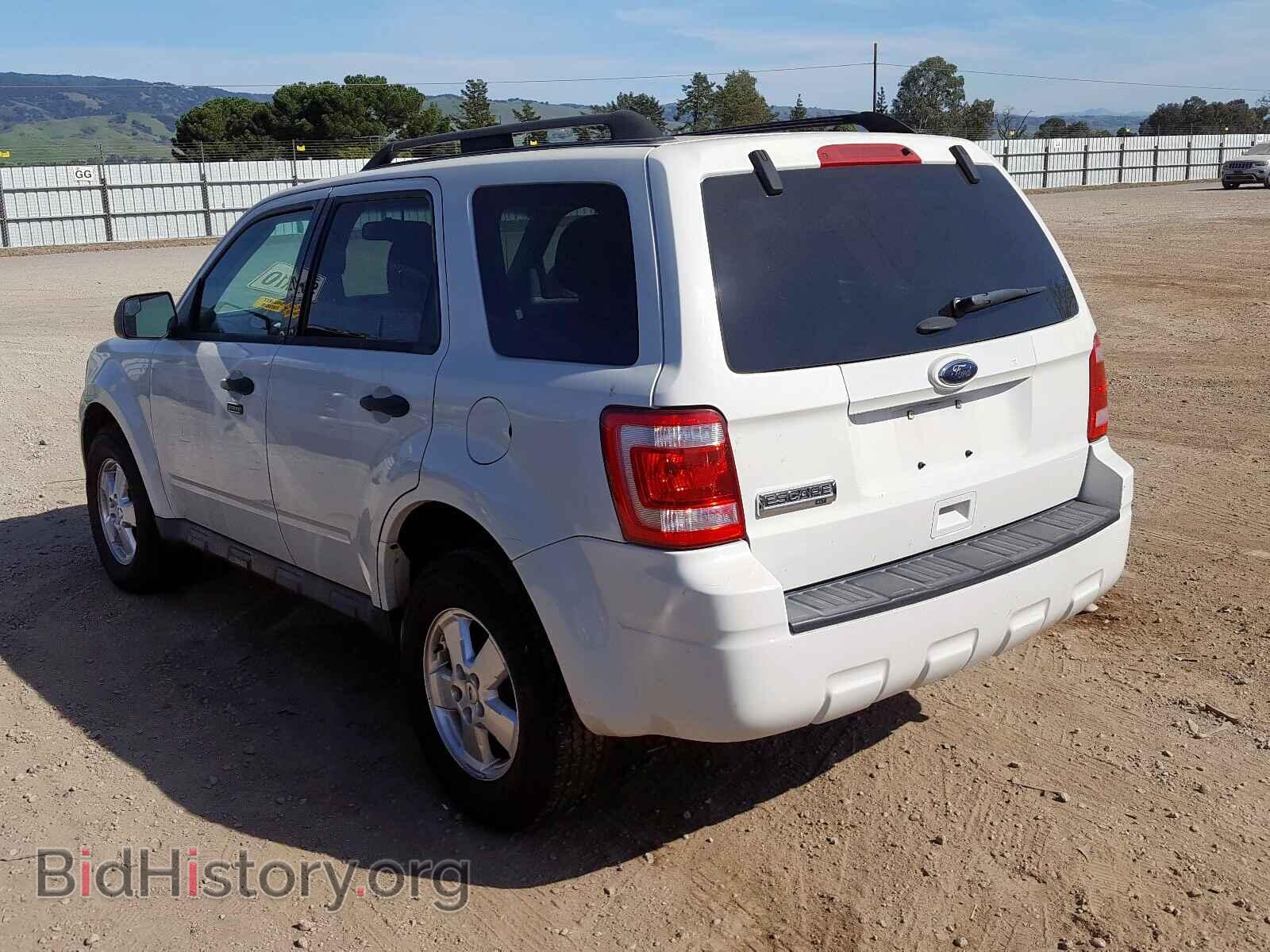 2011 FORD ESCAPE - VIN: 1FMCU0D75BKB59981 - Фото 3