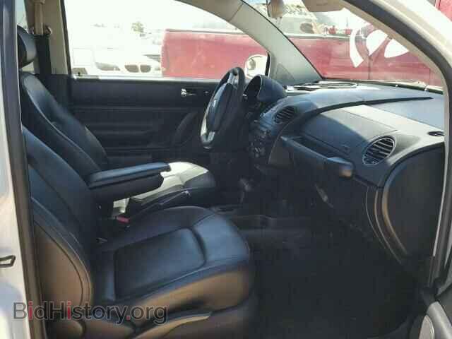 2010 VOLKSWAGEN BEETLE - VIN: 3VWPG3AG5AM000224 - Фото 5
