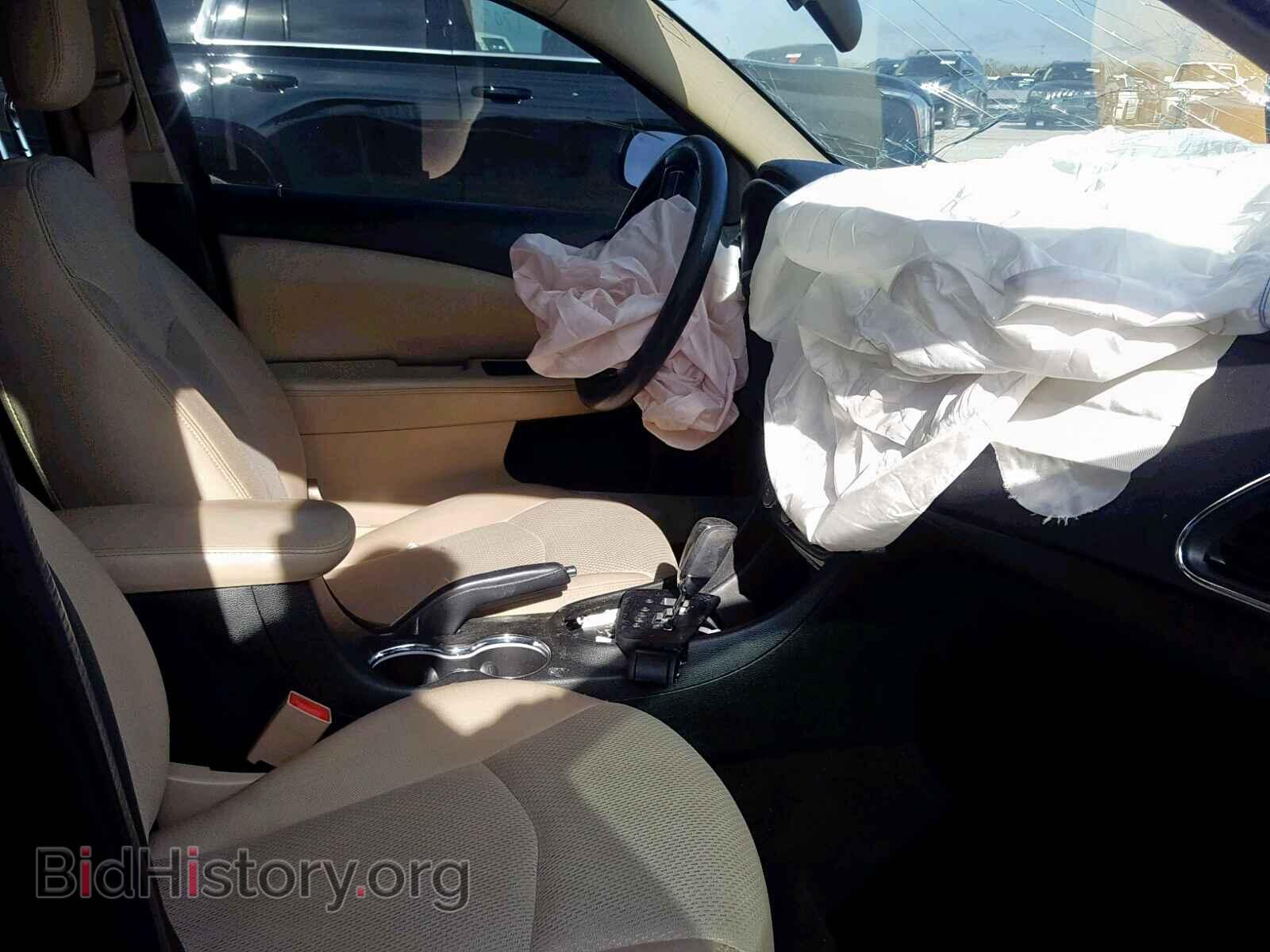 2013 CHRYSLER 200 - VIN: 1C3CCBAG9DN767662 - Photo 5