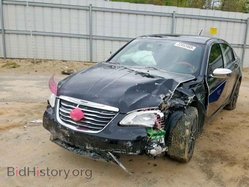 2012 Chrysler 200 (VIN 1C3CCBAB9CN166920) — фото 2 из 10